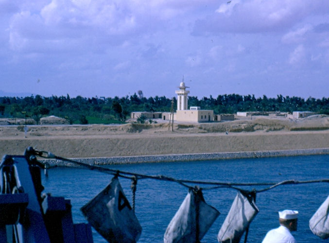 Mux in Suez Canal